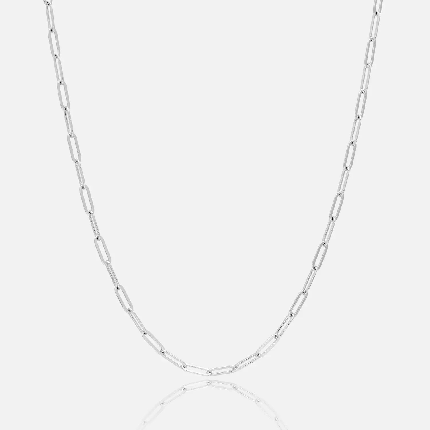 Paperclip Halskette Herren in 3,5mm breite auf einem weißen Hintergrund